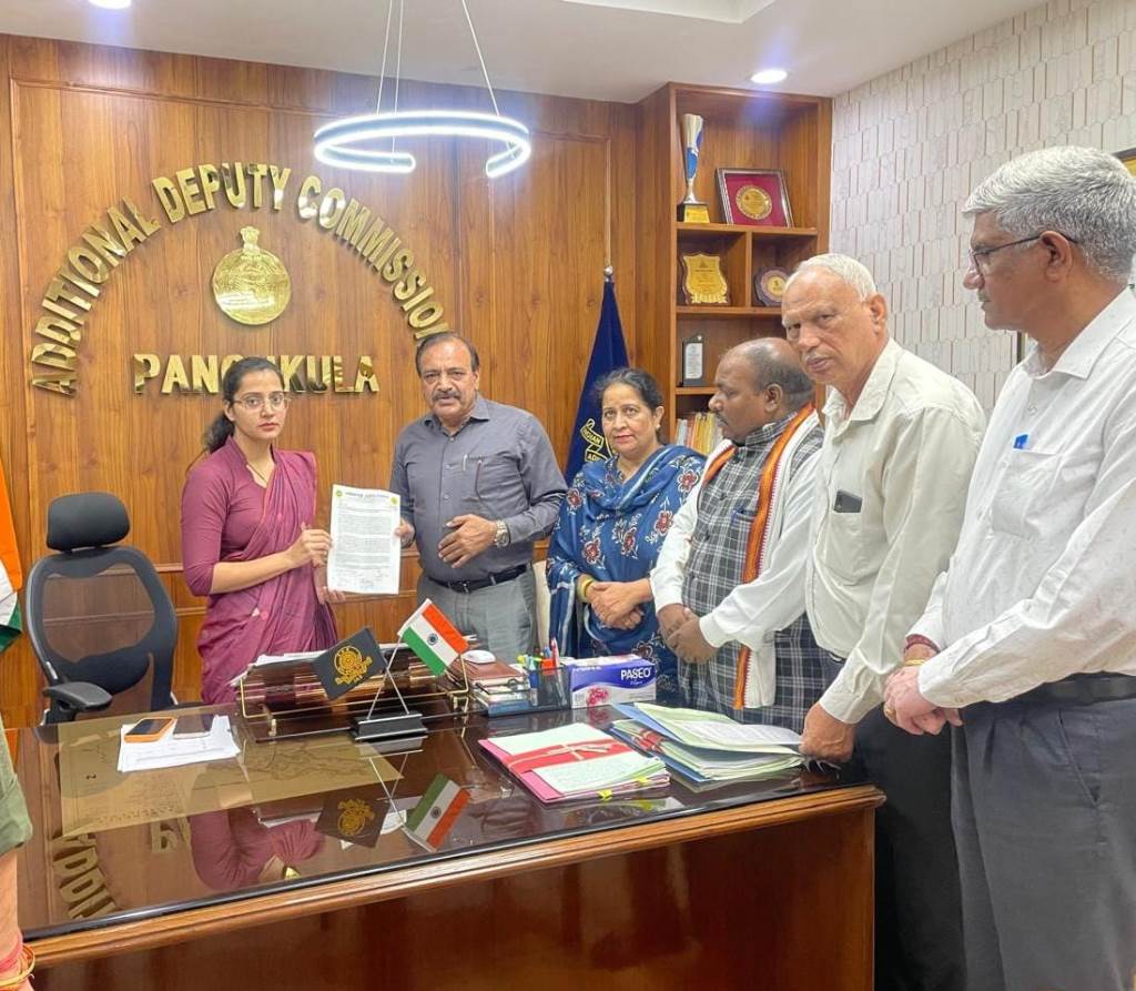 नगर निगम पंचकूला की वार्डबंदी करने के लिए गठन की जाने वाली एडहोक कमेटी में जजपा के पार्षद को भी शामिल किया जाए ओ पी सिहाग